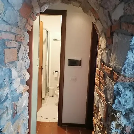 Casa Sasso 塔韦尔诺拉贝尔加马斯卡